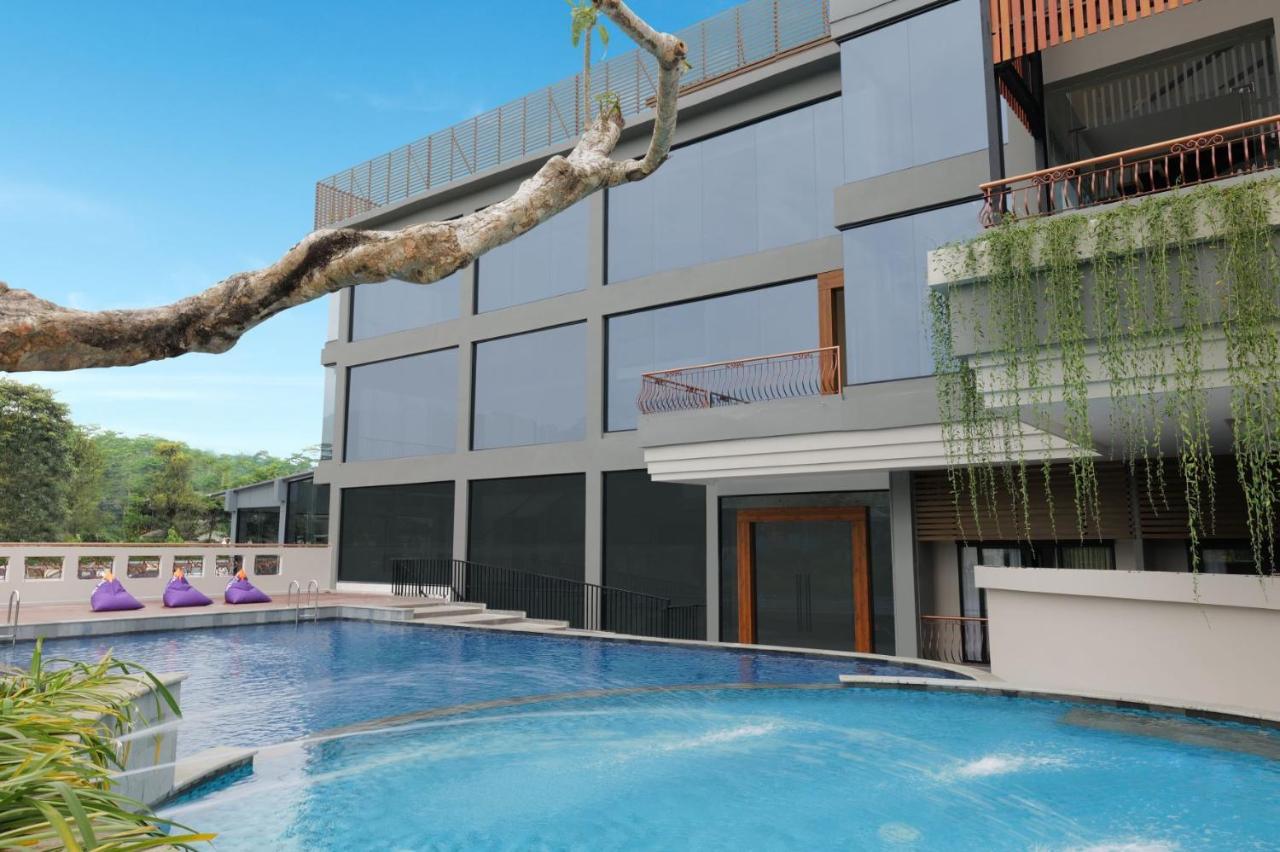 Fox Harris Hotel & Convention Banjarnegara Bagian luar foto