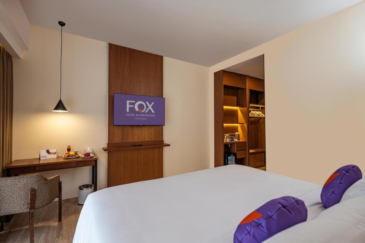 Fox Harris Hotel & Convention Banjarnegara Bagian luar foto